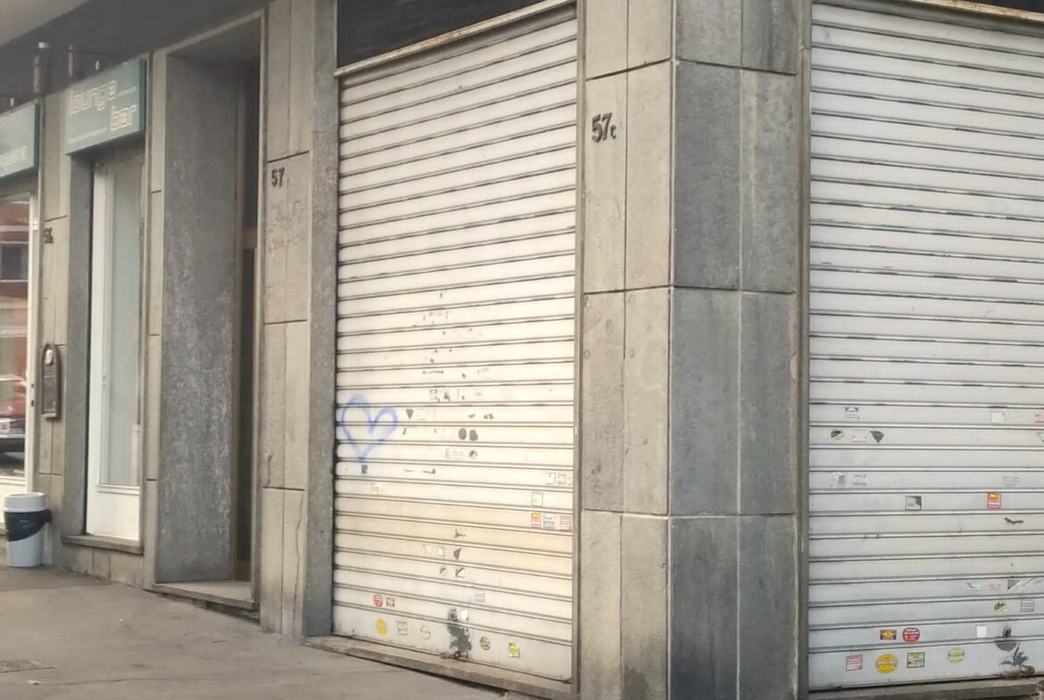 Muri negozio in vendita a Torino Via Cravero